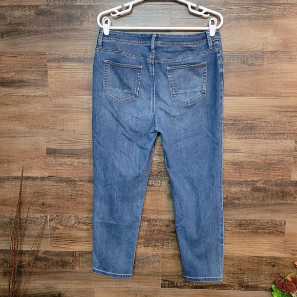 Chico's Jeans Womens Chico's Size 1= 8 Slimming Girlfriend Crop Tummy Control - Picture 2 of 11